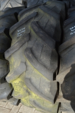 Brandt-Traktoren.de 24 Zoll - 420/70R24 Pirelli
