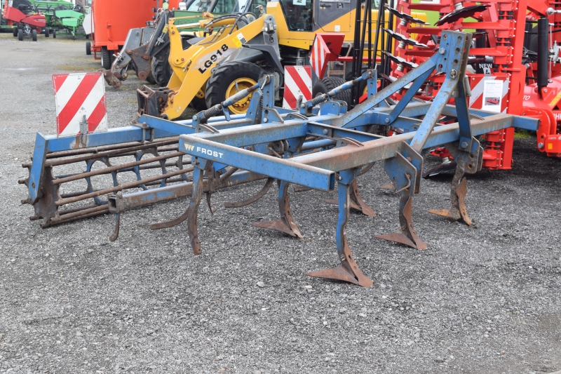 Brandt-Traktoren.de Grubber Frost 300